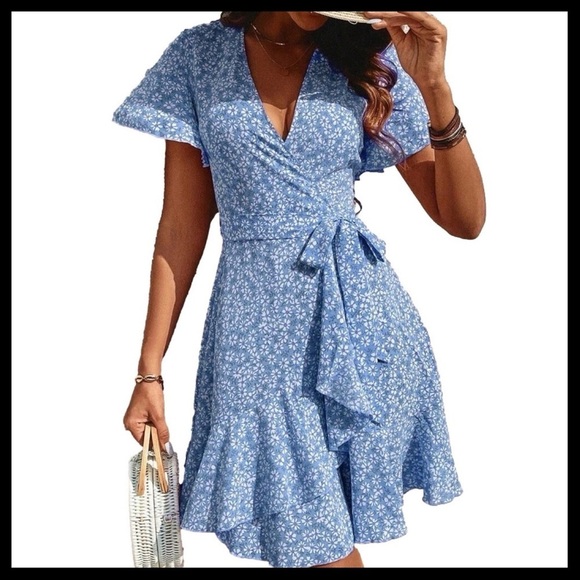 BOUTIQUE Summer Wrap V-Neck Dress 
Floral Print Boho Mini - Picture 1 of 8